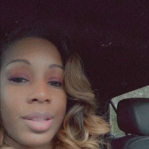 Meet your Posher, Eva